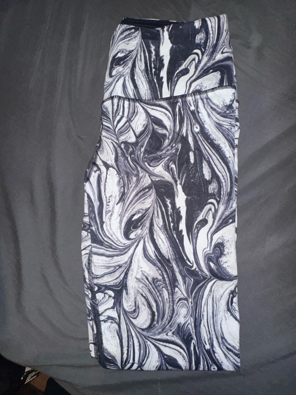Victoria’s Secret Sport Marble Print Knockout Leggings - Black & White